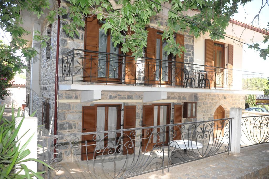Villa Iris ไมส์ตราส ภายนอก รูปภาพ